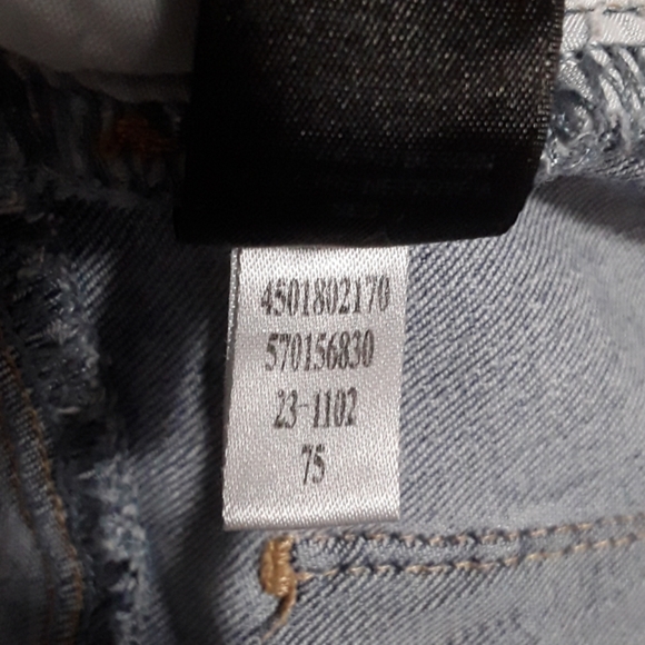 Intentionally frayed skinny jeans size 4R - Picture 6 of 8